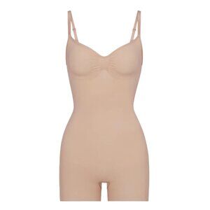 SKIMS Seamless Sculpt Bodysuit (NWOT)